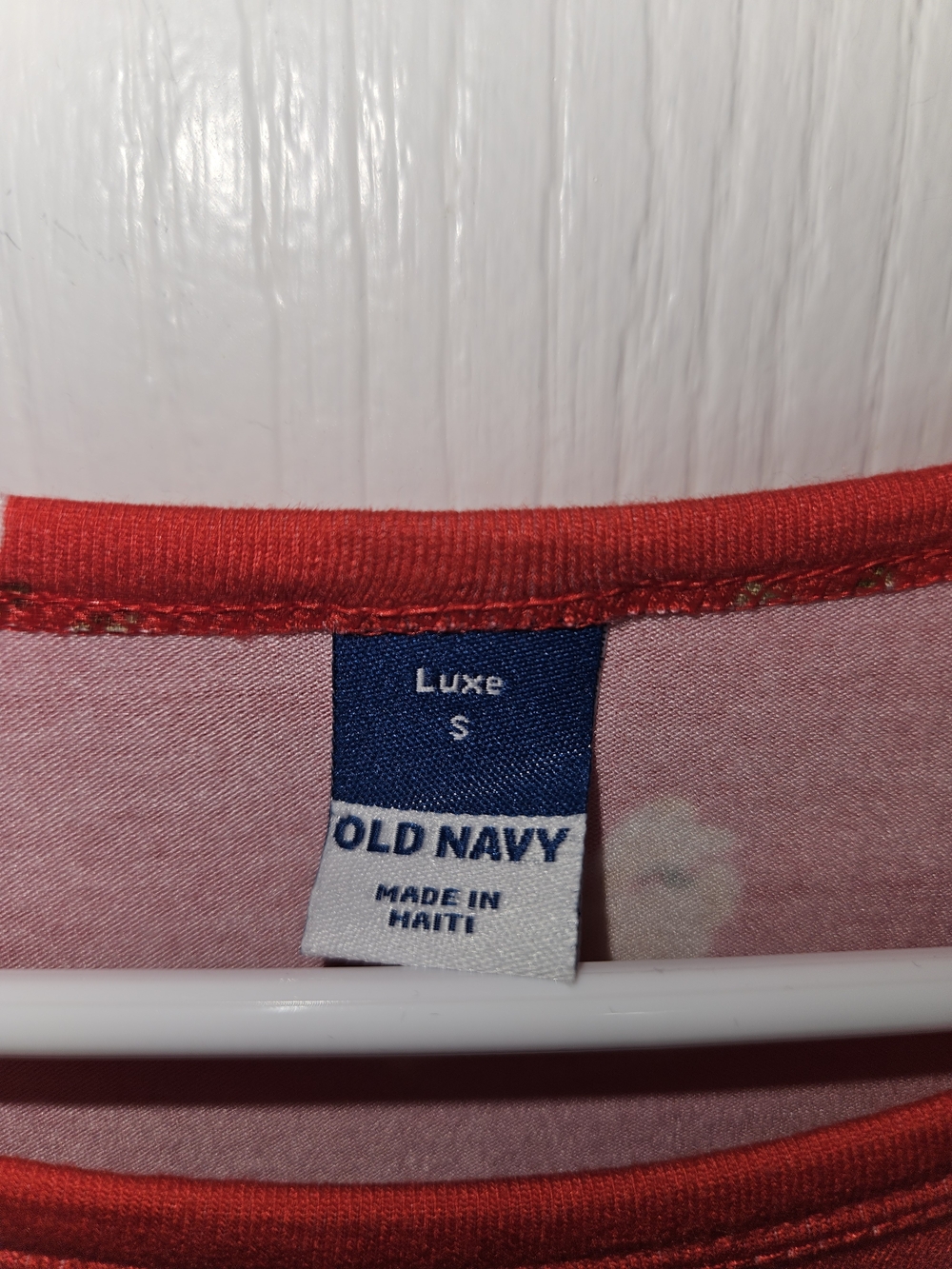 Old Navy Red Floral Sleeveless Tank Top - Picture 3 of 3